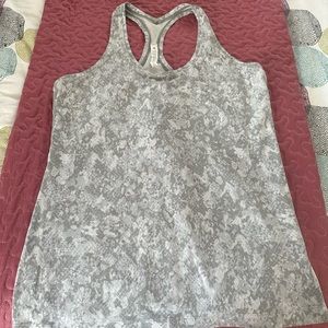 Lululemon snake pattern Cool Racerback II, size 16